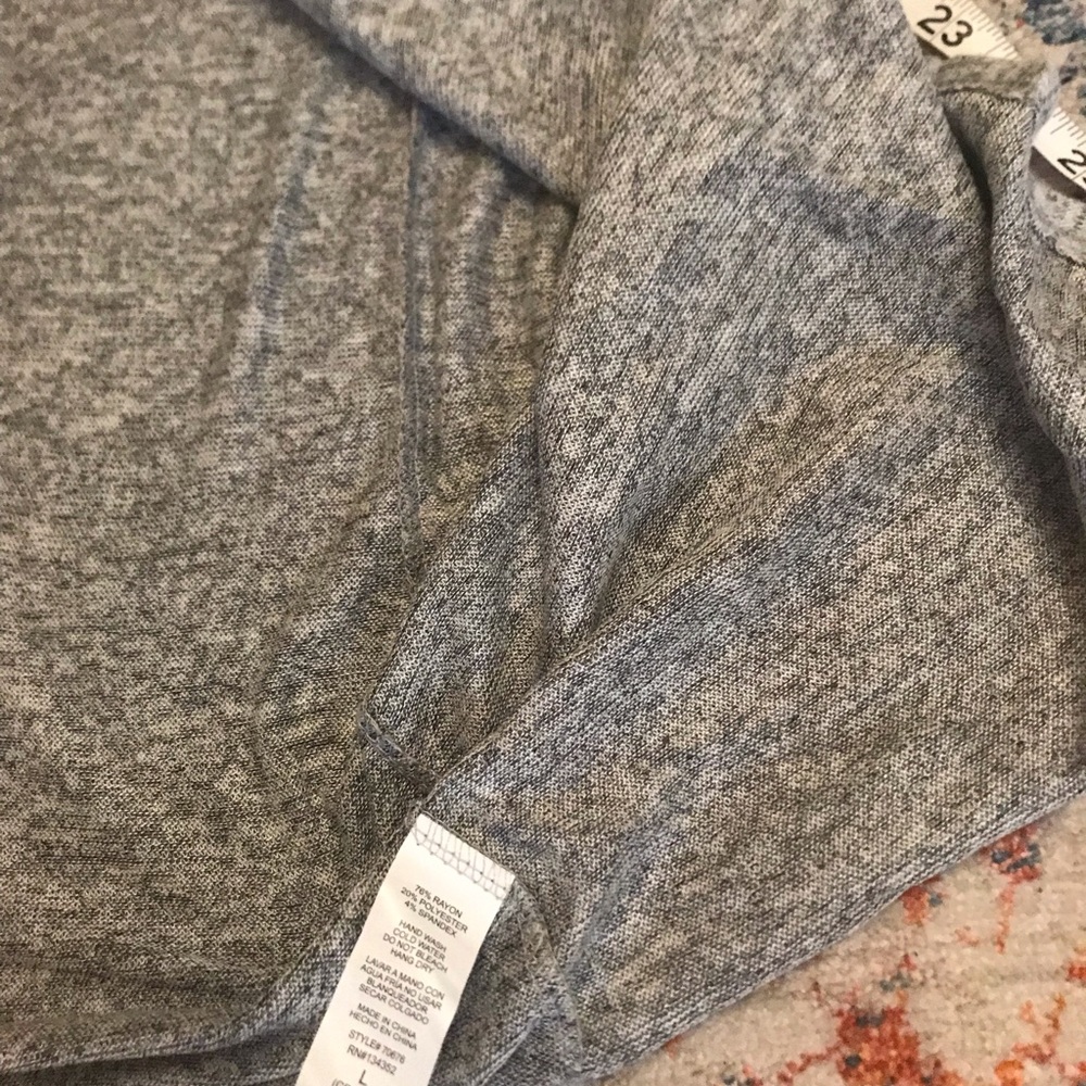 Sweater with pockets - Picture 6 of 6
